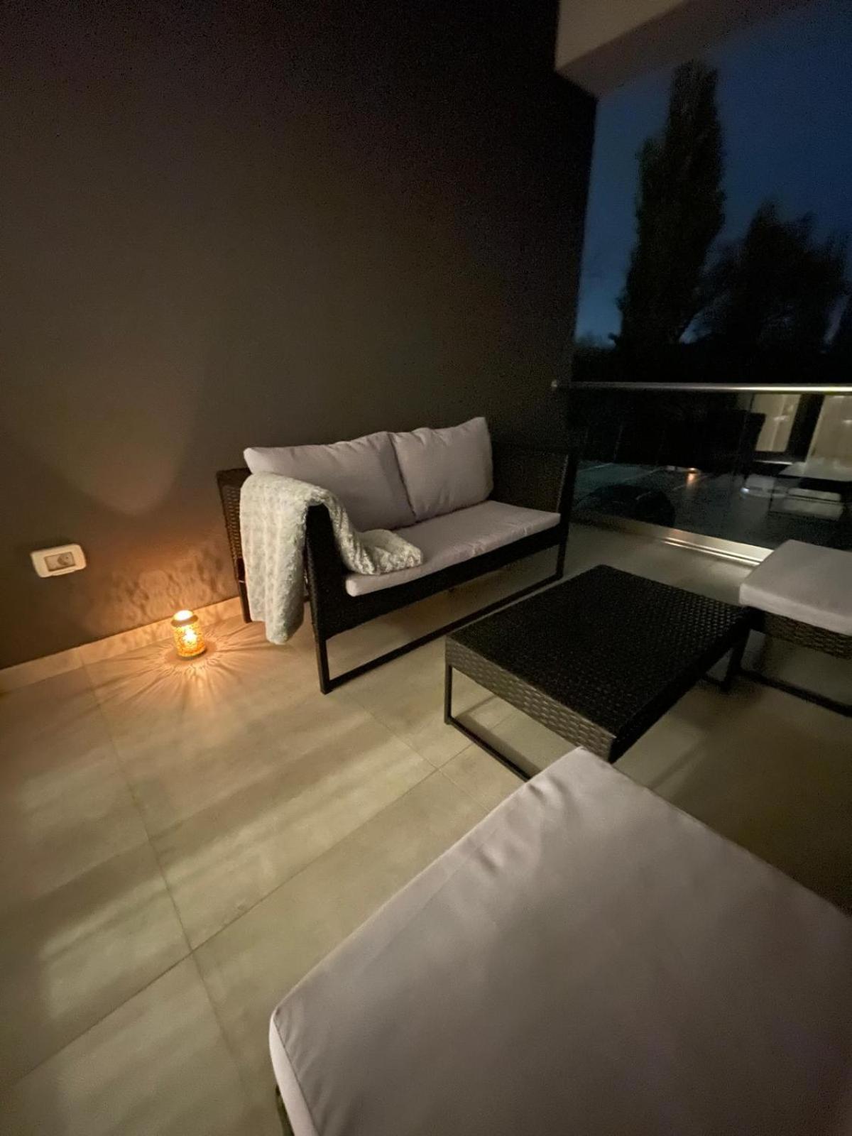 Negruzzi Apartment Dumbravita  المظهر الخارجي الصورة