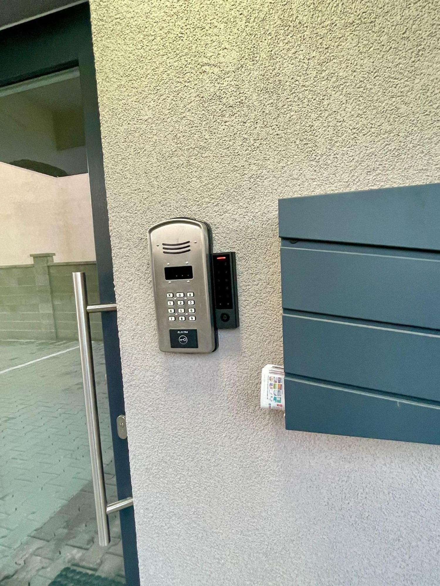 Negruzzi Apartment Dumbravita  المظهر الخارجي الصورة